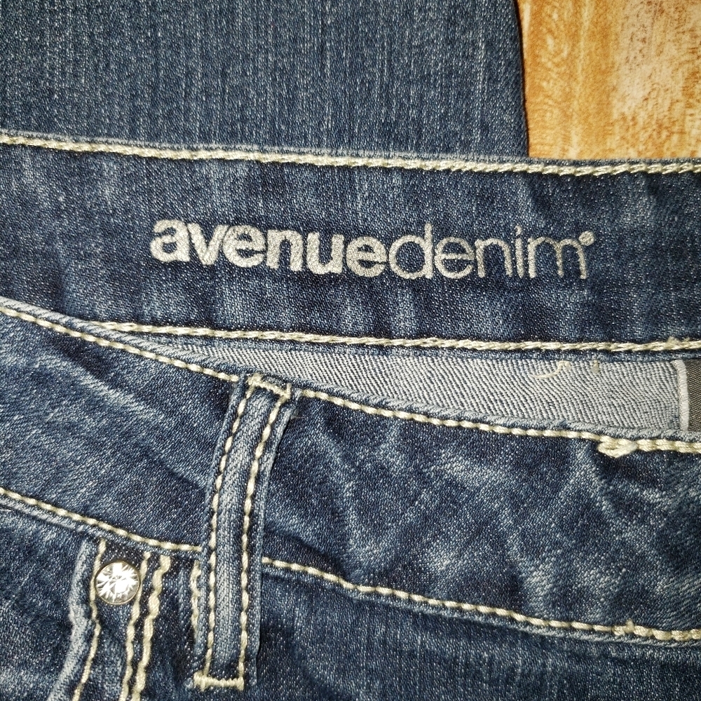 20P Women's Avenue Boot Cut Jeans -Very Nice! - Picture 6 of 8